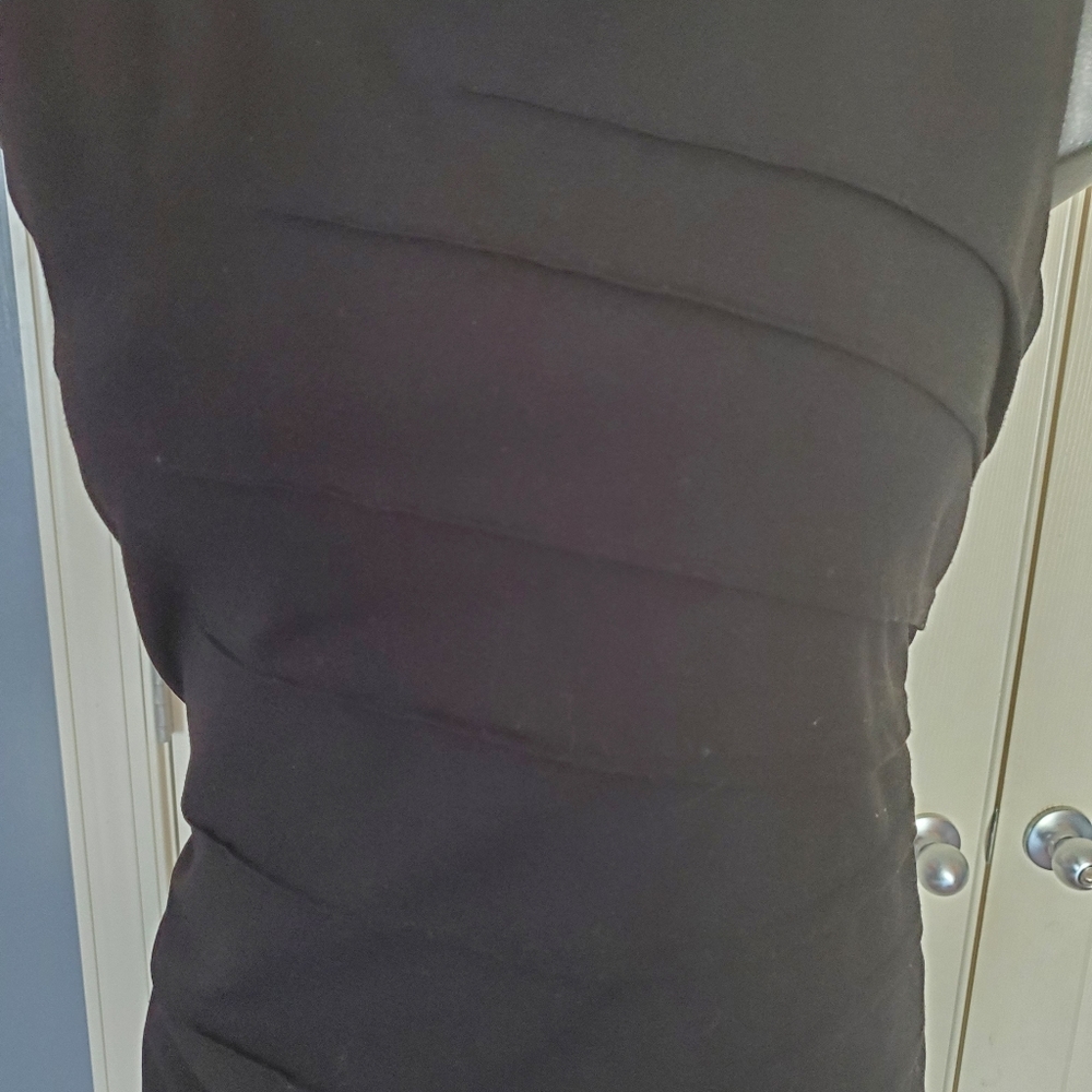 Dress - Picture 2 of 6